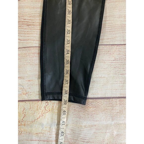 NWT Old Navy Women's Black Faux Leather Athletic Leggings - Med/Tall - Picture 3 of 13